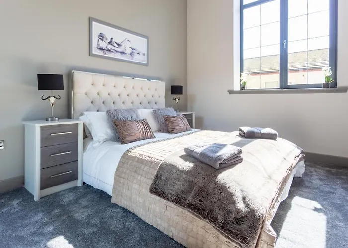 Luxury Manhattan Loft-Style Apartment Near Edinburgh City Centre